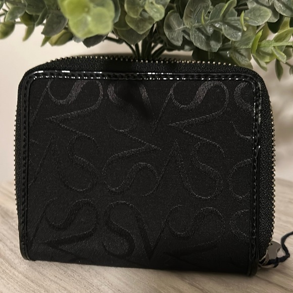 Simply Vera Vera Wang Handbags - Simply Vera Vera Wang wallet NWOT